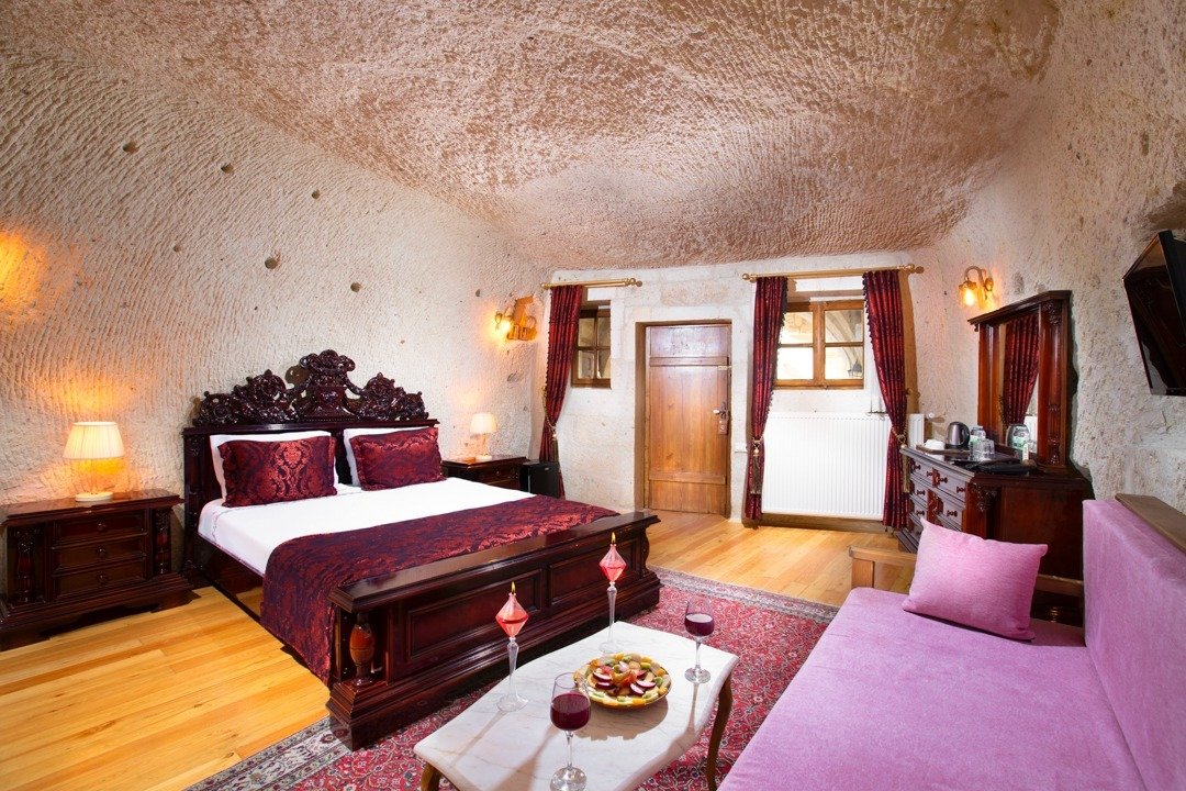 Şömineli Mağara Oda